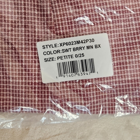 Liverpool Pencil Skirt Size 0/25 Petite Sweet Berry - Picture 11 of 13